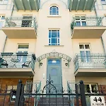 Sky And Sea By Renters Prestige Apartment *