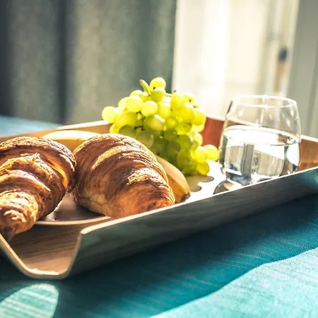 Sky And Sea By Renters Prestige 소포트